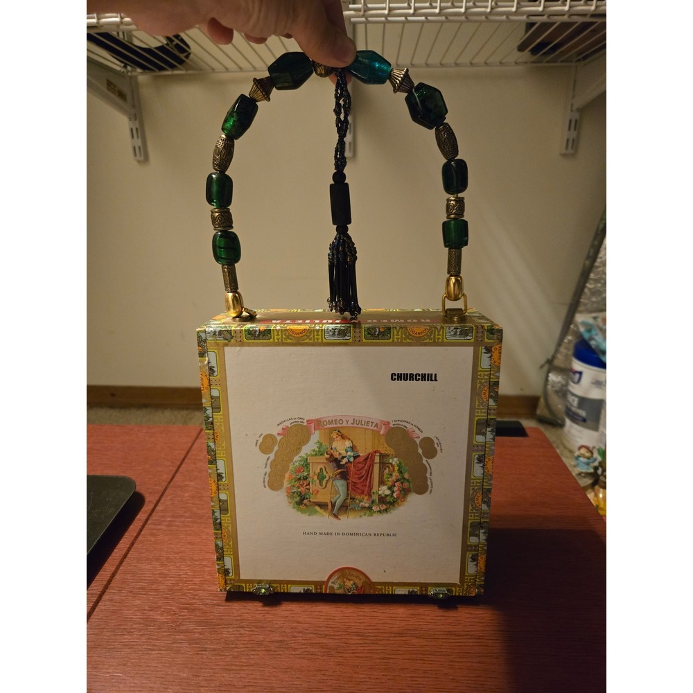 Romeo y Julieta Churchill Cigar Box Purse Beaded Handle Tassel Handbag Dominican